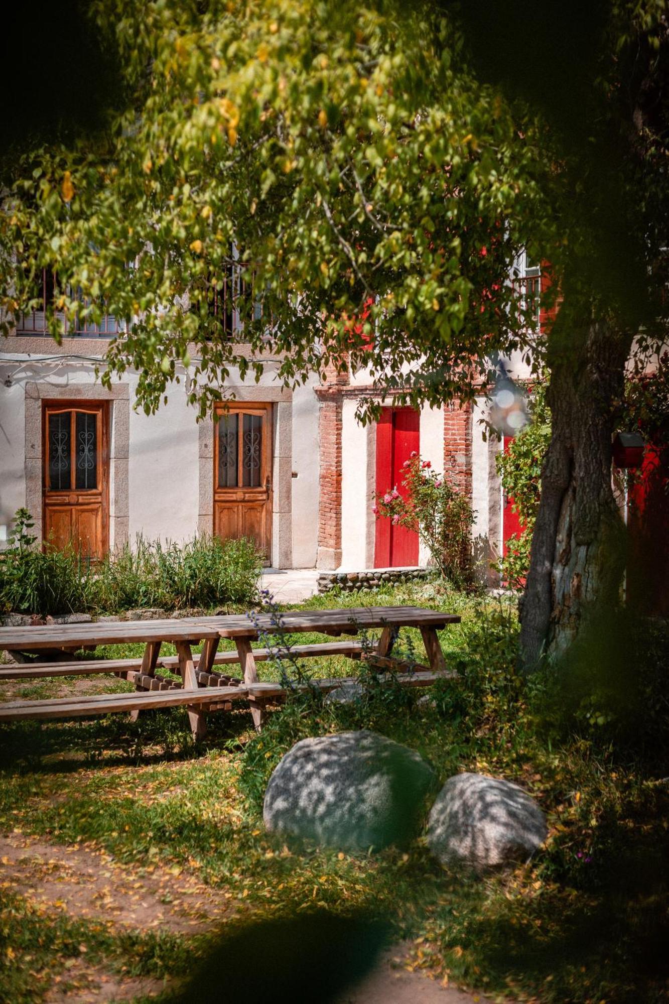 La Grande Maison Rouge Angoustrine Esterno foto